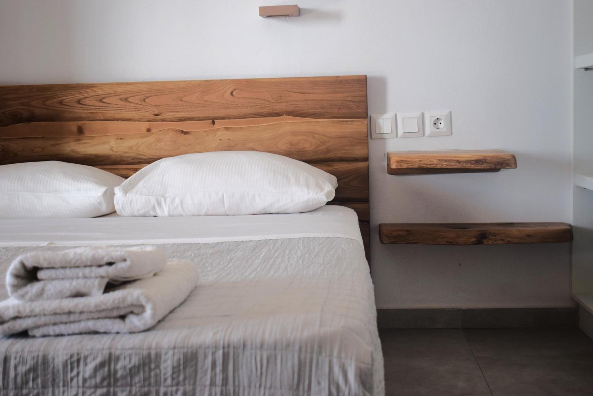 Κalamitsi Rooms & Apartments Kímolos Dış mekan fotoğraf